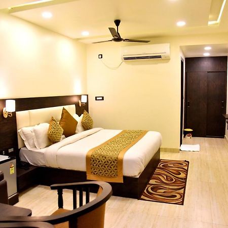 Hotel Vinayak 勒克瑙 外观 照片
