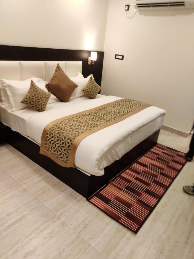 Hotel Vinayak 勒克瑙 外观 照片