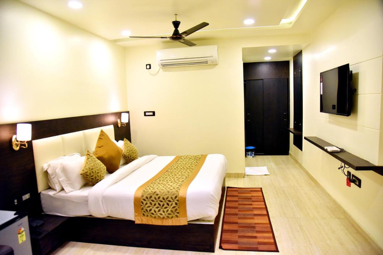 Hotel Vinayak 勒克瑙 外观 照片