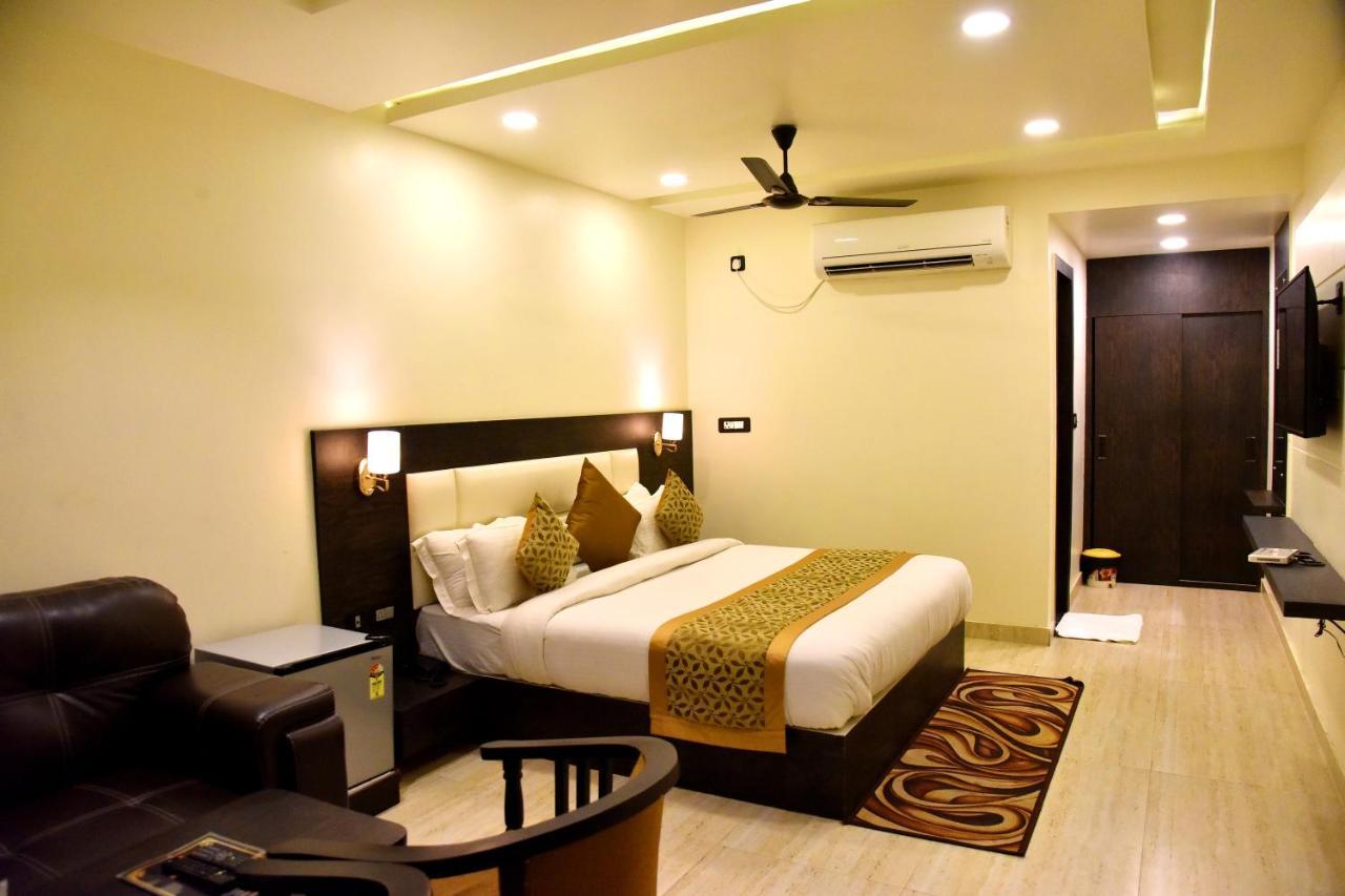 Hotel Vinayak 勒克瑙 外观 照片