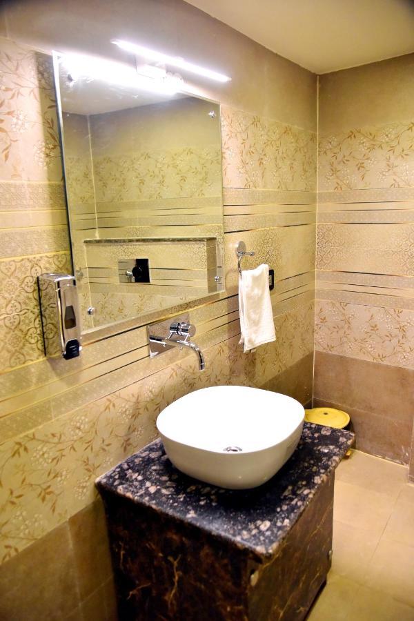 Hotel Vinayak 勒克瑙 外观 照片