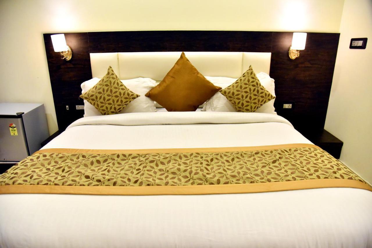 Hotel Vinayak 勒克瑙 外观 照片