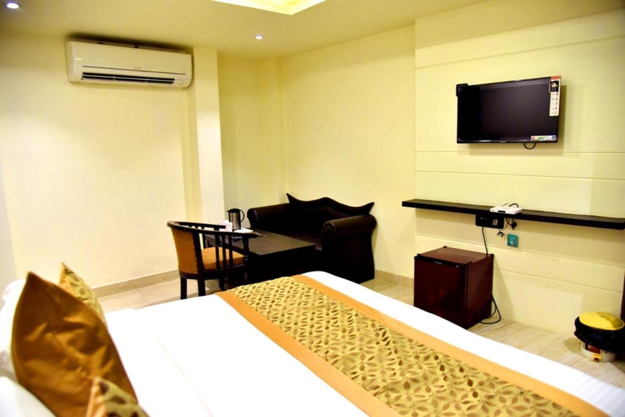 Hotel Vinayak 勒克瑙 外观 照片